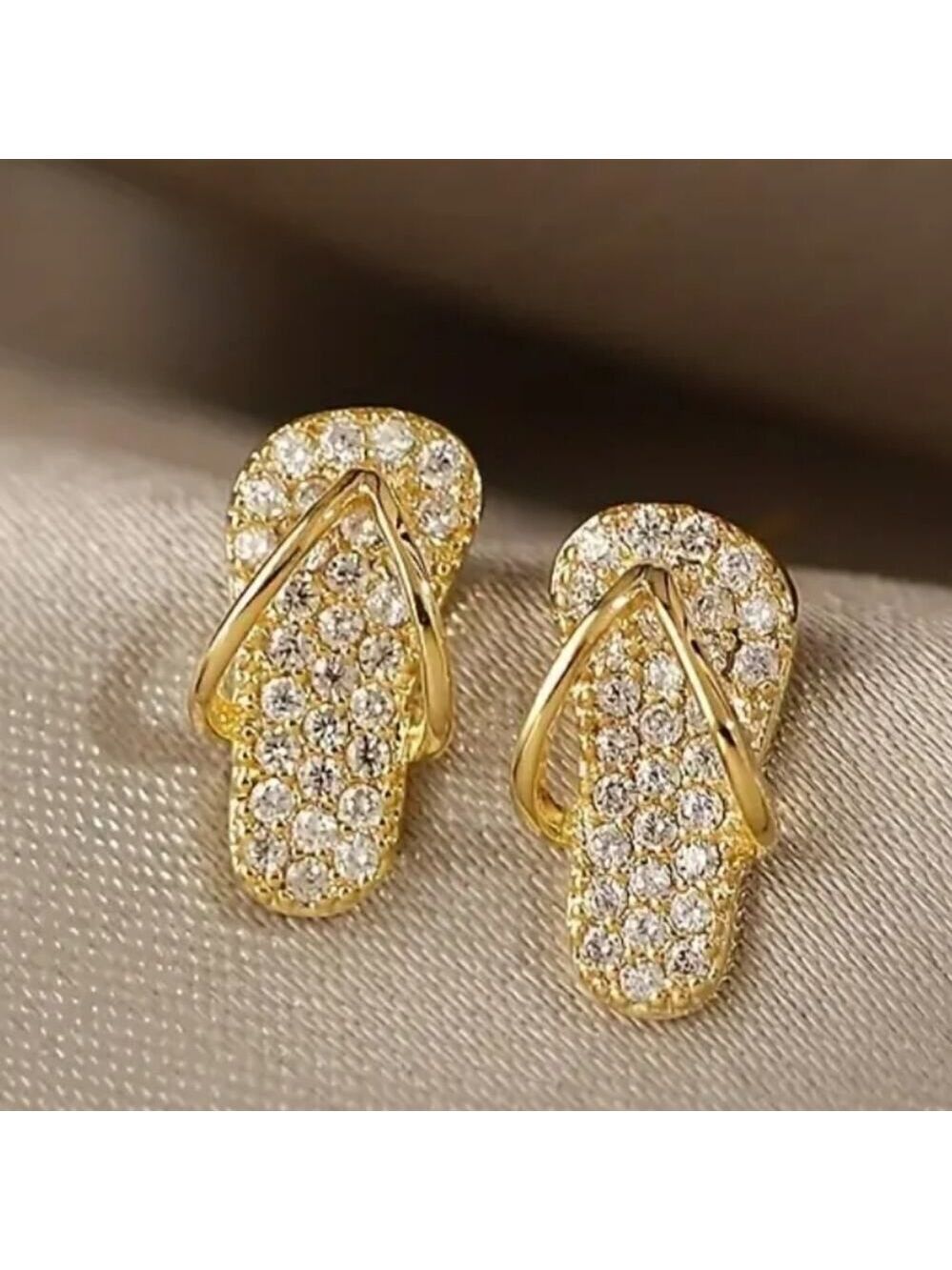 Grandest Birch Creative Earrings Stylish Slipper-shaped Gold Tone Earrings